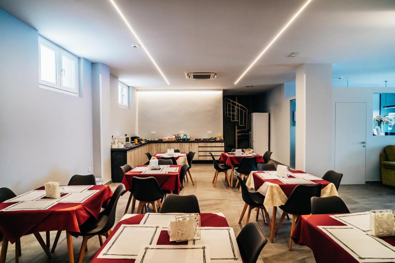 Arevalos Hotel Cuenca  Kültér fotó